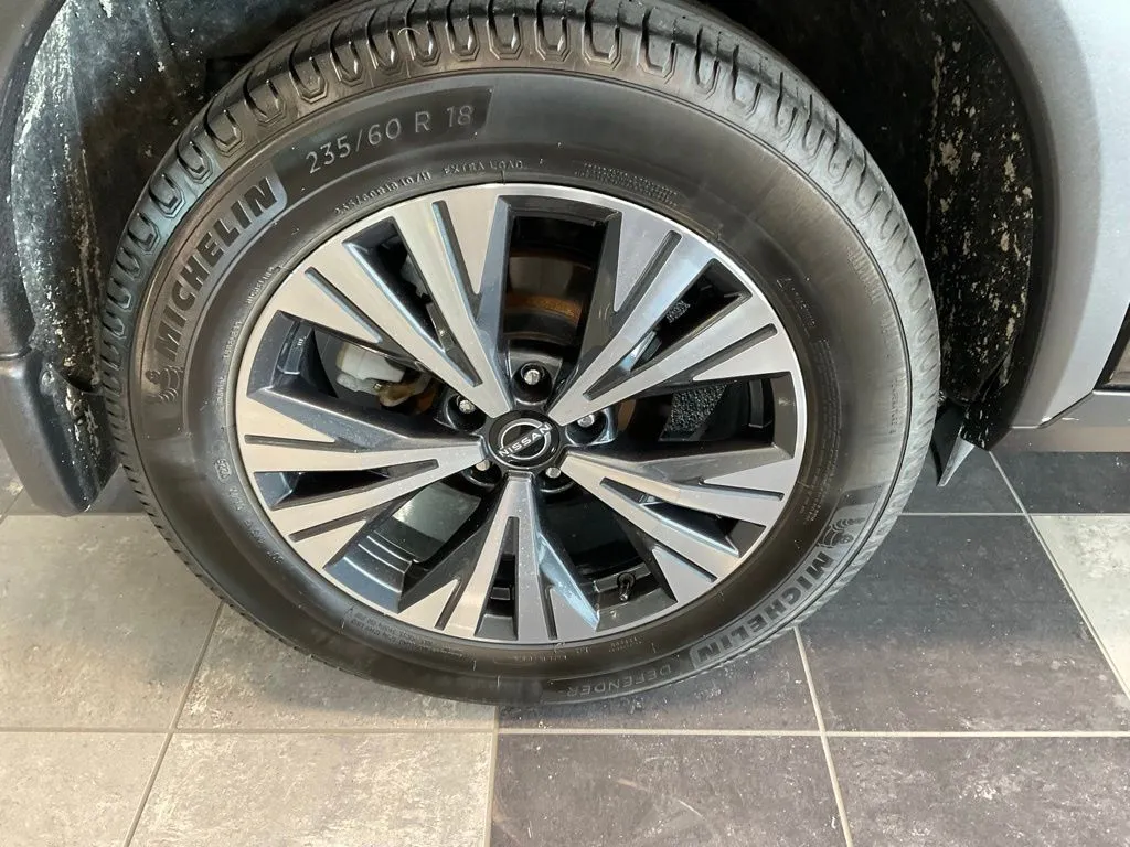 Nissan Rogue photo 7