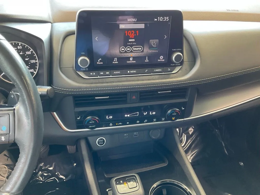 Nissan Rogue photo 15