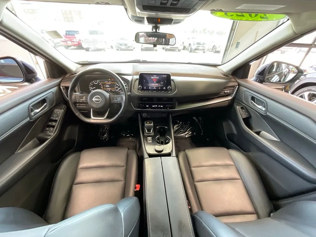 Nissan Rogue photo 8