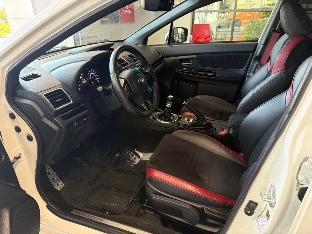 Subaru WRX photo 8