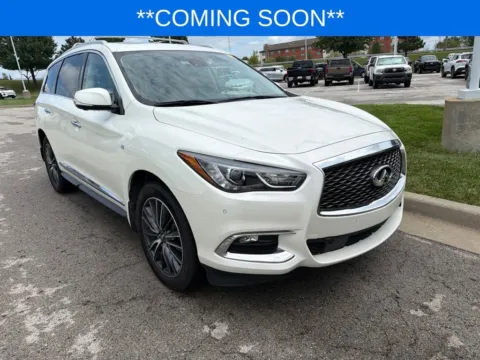 Photos of 2017 INFINITI QX60 for sale in Kansas City, MO at Jay Wolfe Toyota
