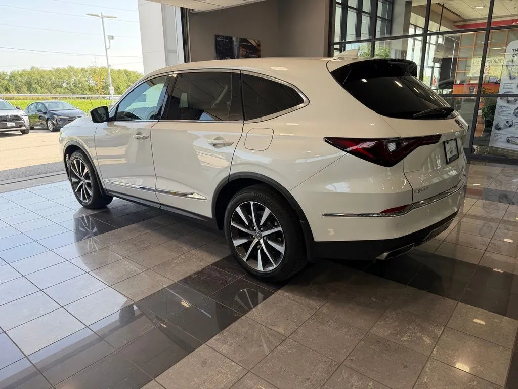 Acura MDX photo 7