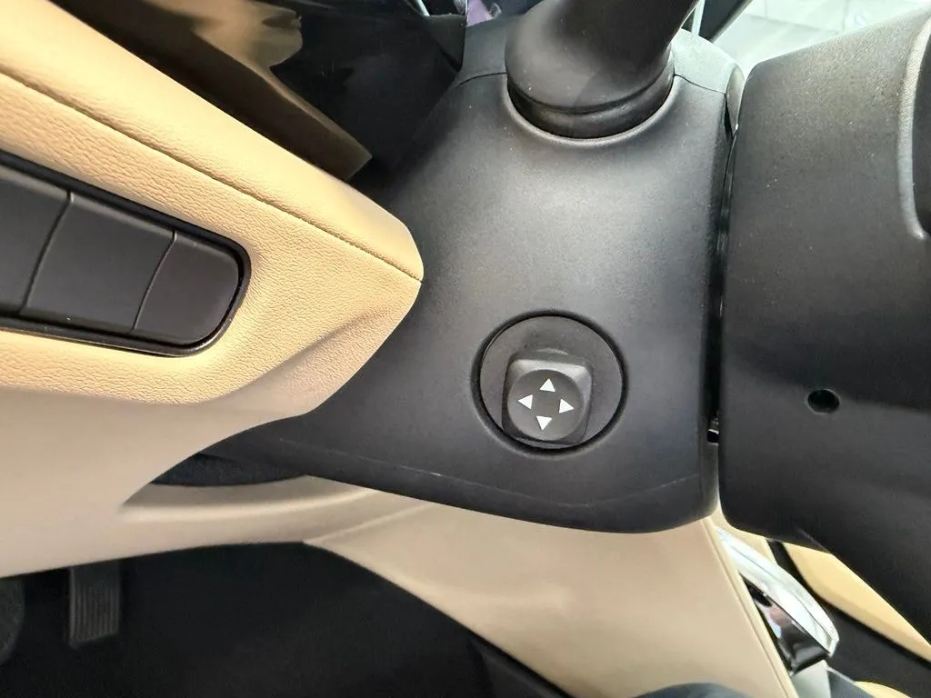 Acura MDX photo 24