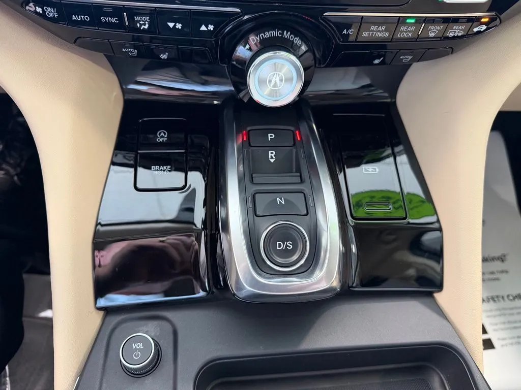 Acura MDX photo 19