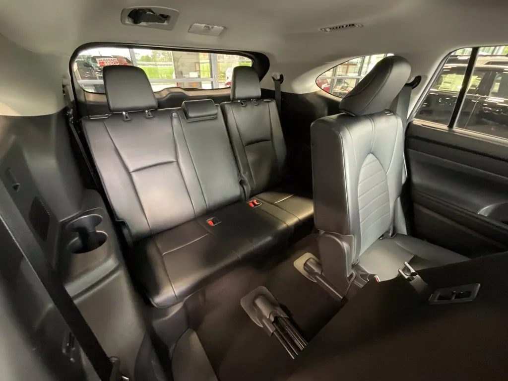 Toyota Highlander photo 22