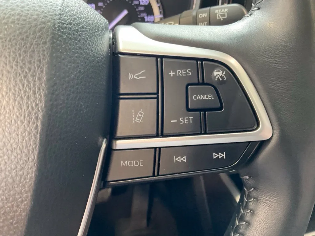 Toyota Highlander photo 13
