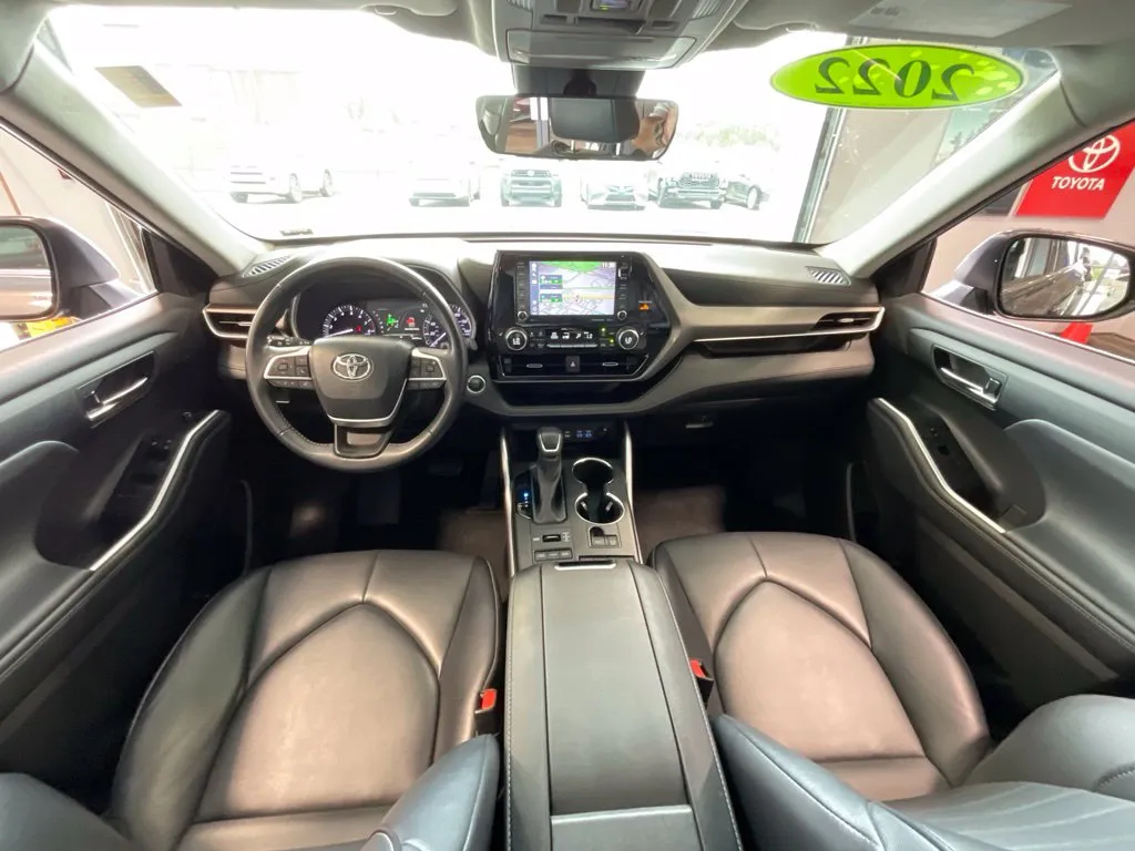 Toyota Highlander photo 8