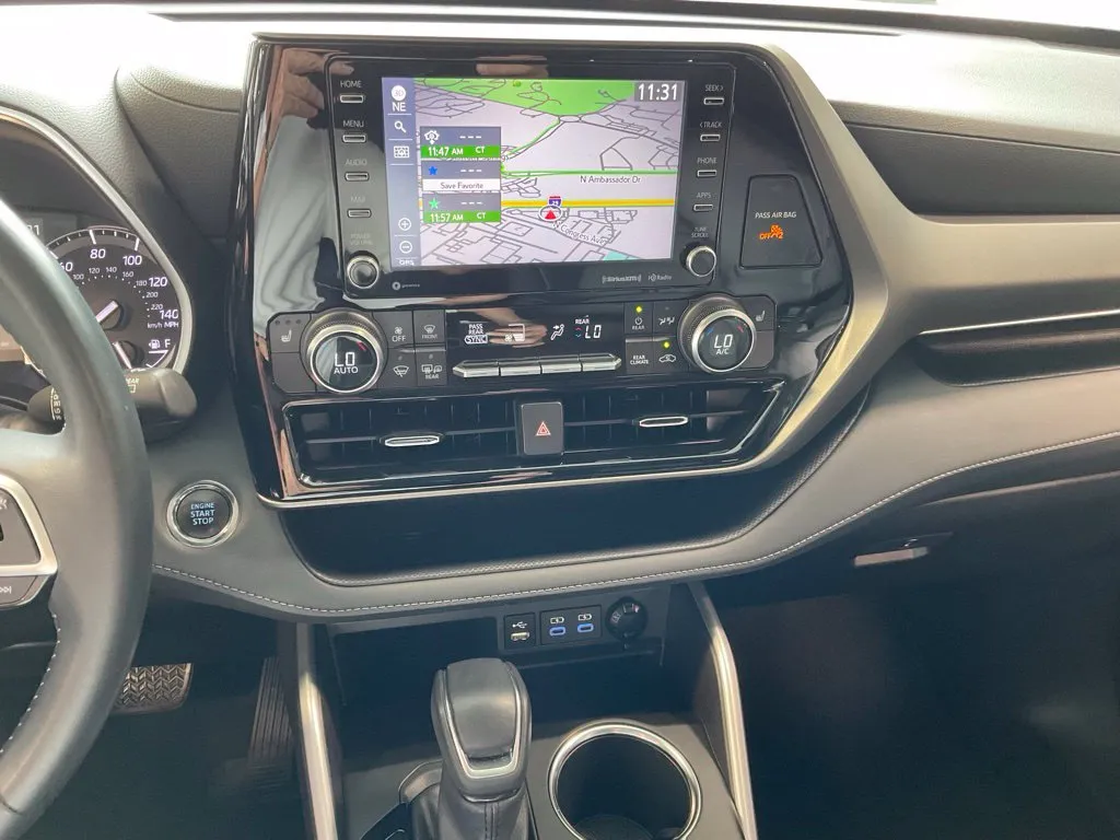 Toyota Highlander photo 15