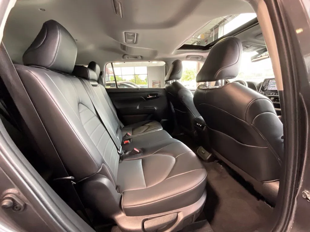 Toyota Highlander photo 21