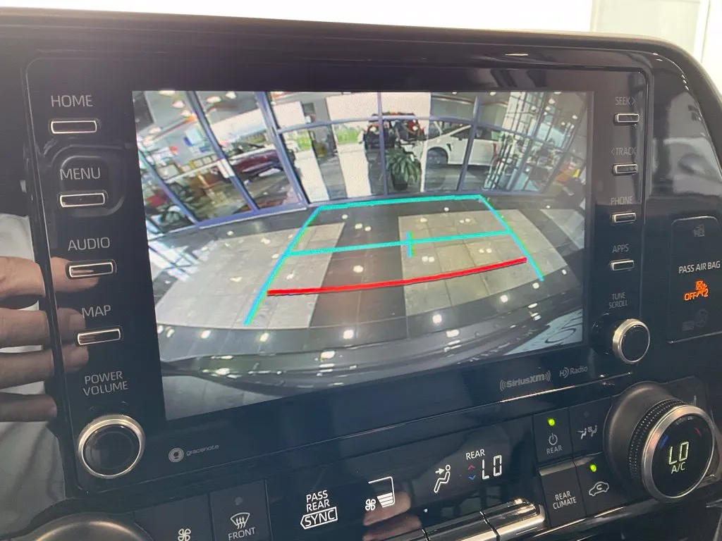 Toyota Highlander photo 17