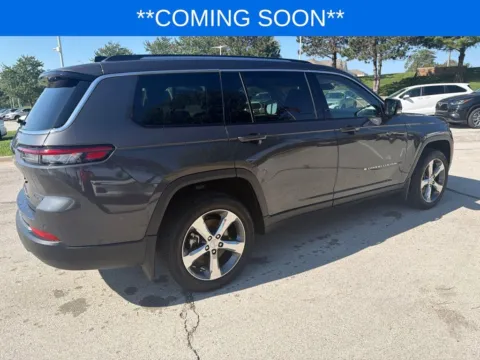 More photos of 2022 Jeep Grand Cherokee L Limited at Jay Wolfe Toyota, MO