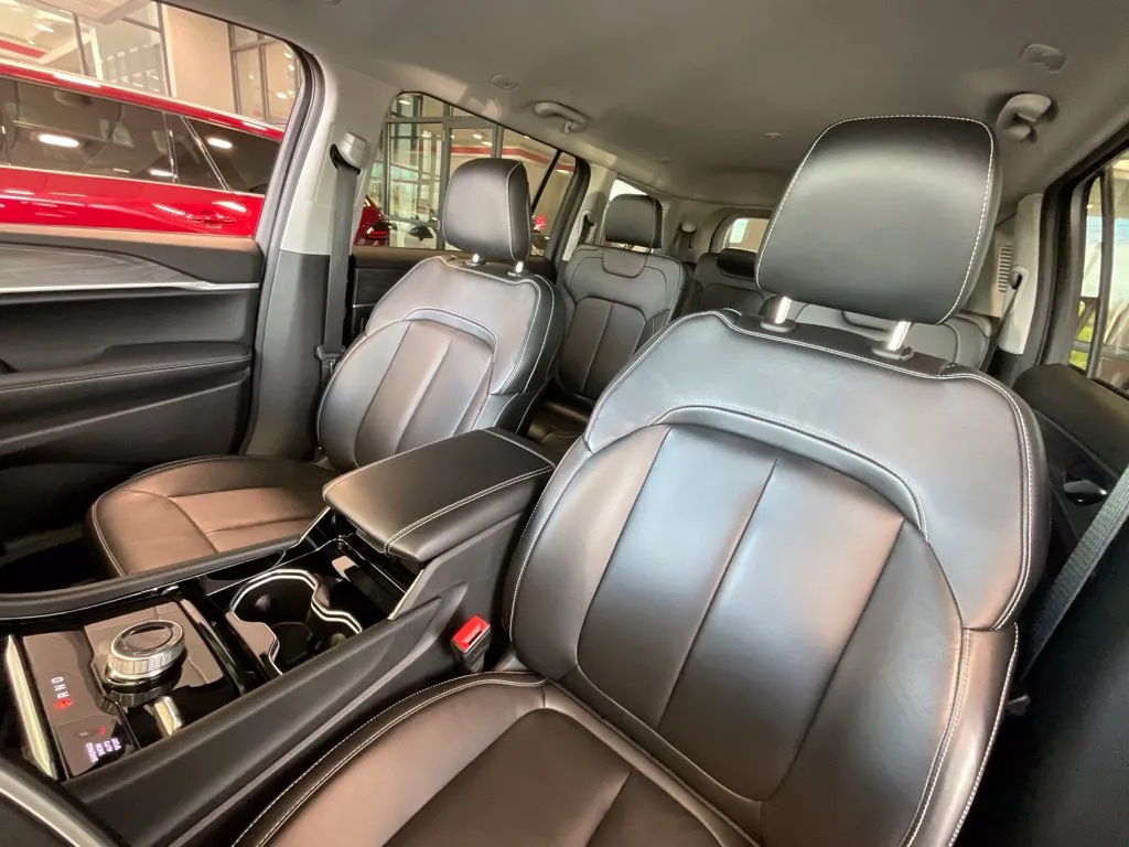 Jeep Grand Cherokee L photo 10
