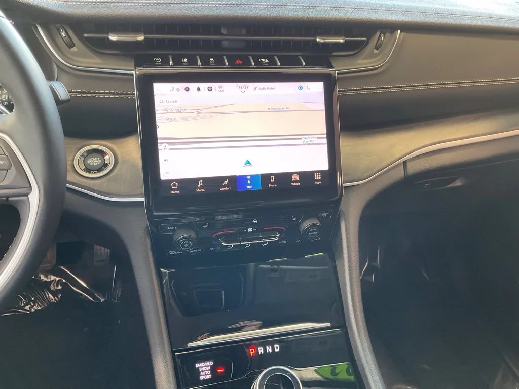Jeep Grand Cherokee L photo 15