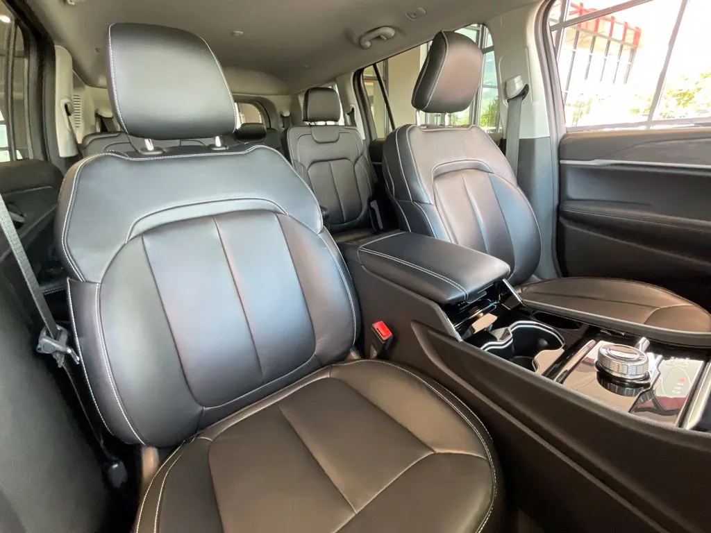 Jeep Grand Cherokee L photo 20