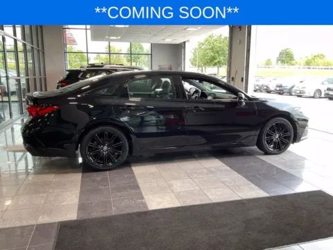More photos of 2022 Toyota Avalon Hybrid XSE at Jay Wolfe Toyota, MO