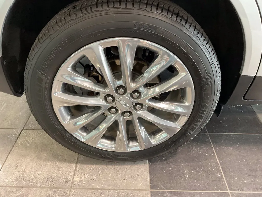 Cadillac XT5 photo 7