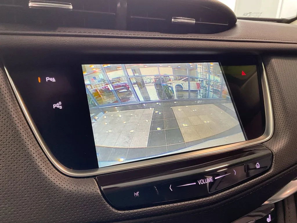 Cadillac XT5 photo 18