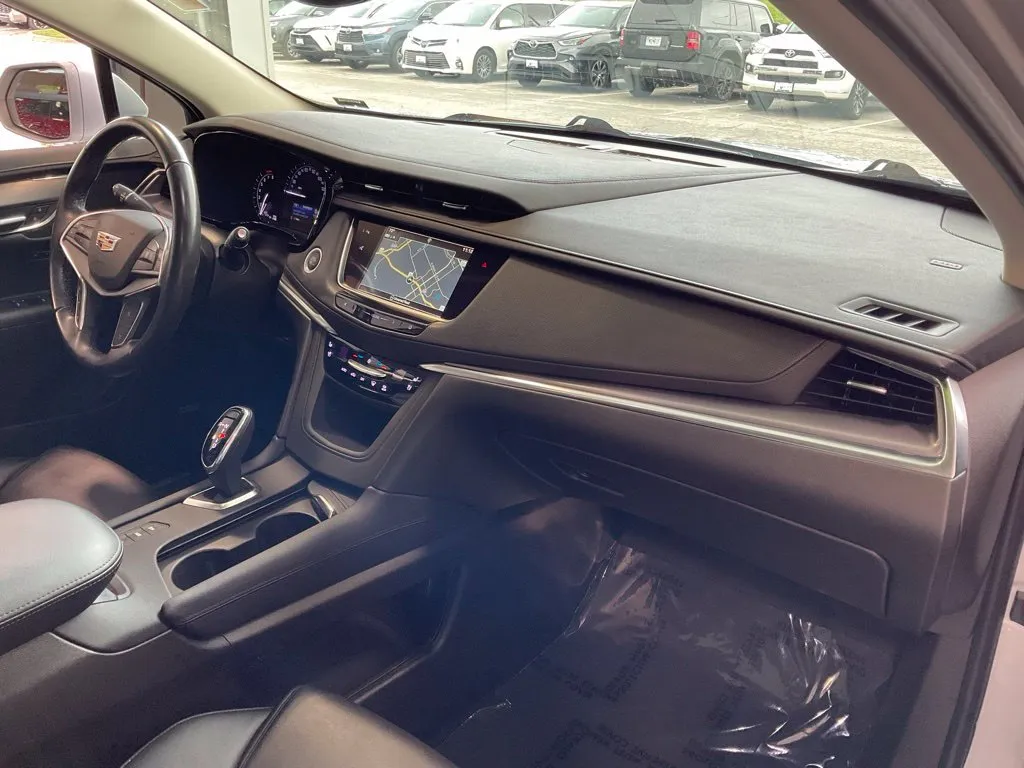 Cadillac XT5 photo 19