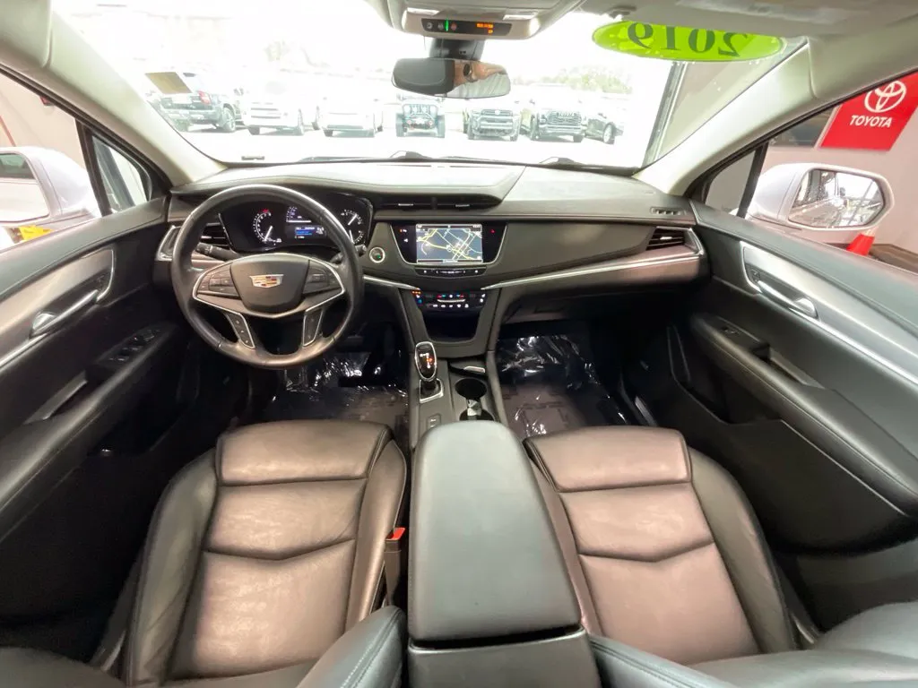 Cadillac XT5 photo 8