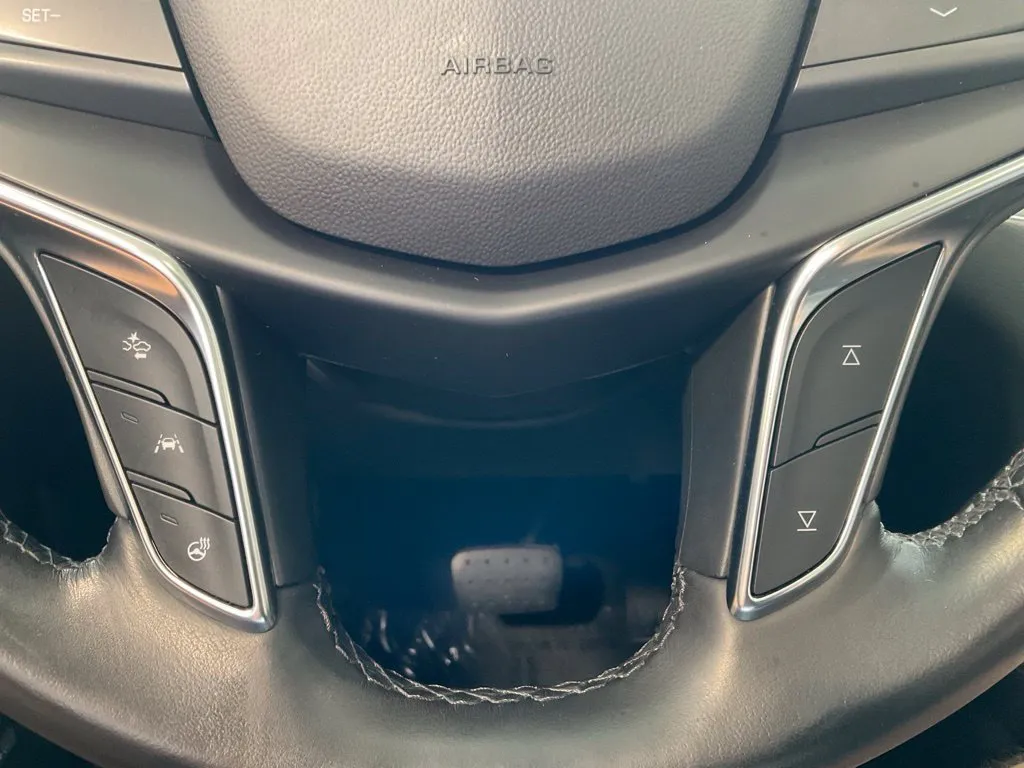 Cadillac XT5 photo 14