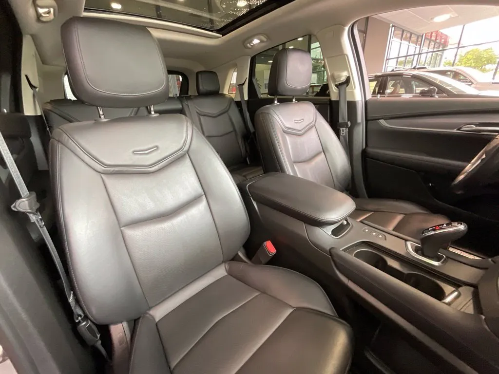 Cadillac XT5 photo 20