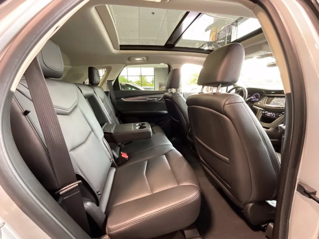 Cadillac XT5 photo 21