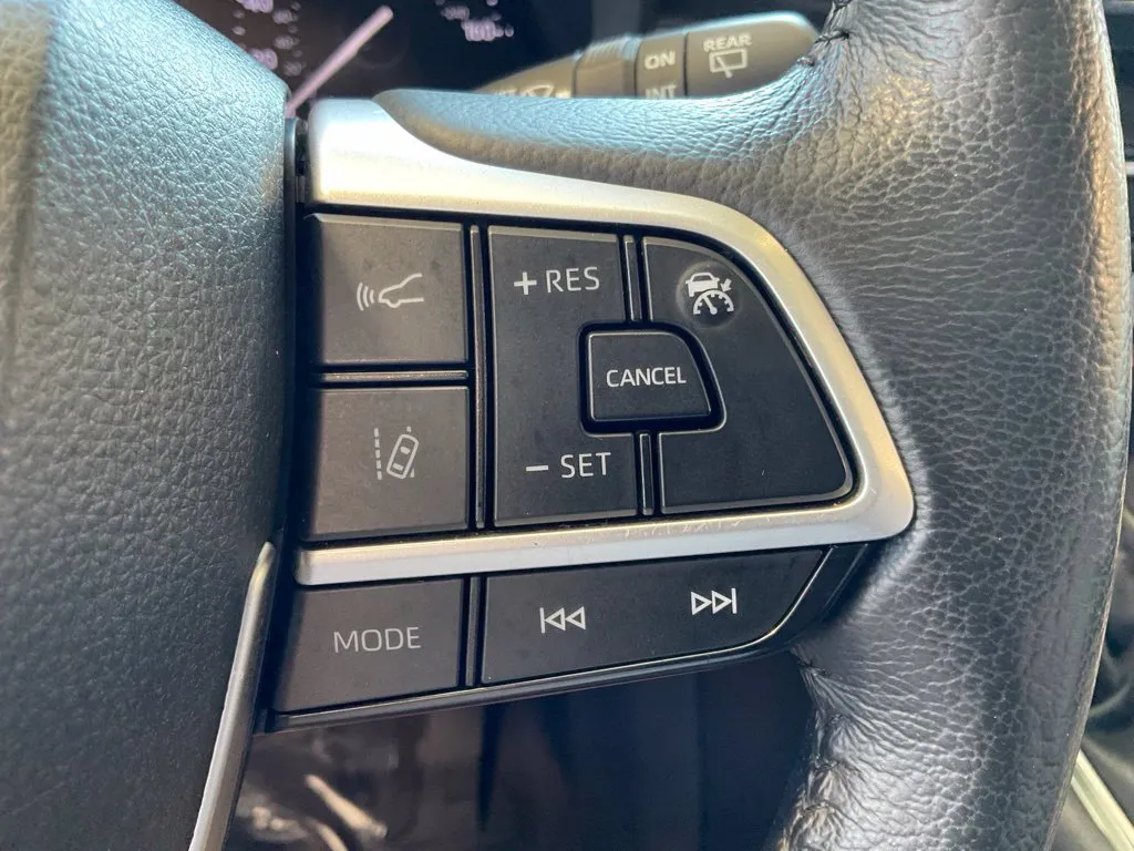 Toyota Sienna photo 13