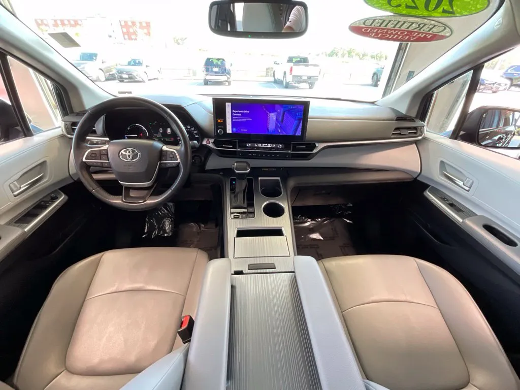 Toyota Sienna photo 8