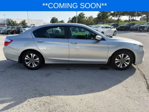 More photos of 2013 Honda Accord LX at Jay Wolfe Toyota, MO