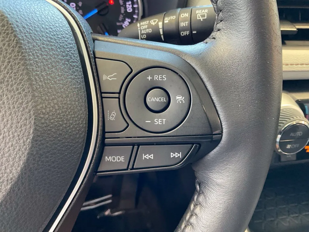 Toyota RAV4 photo 13