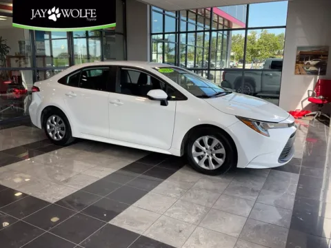 White 2024 Toyota Corolla LE for sale in Kansas City, MO