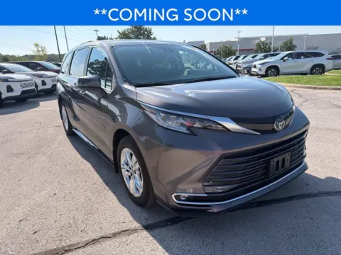 Another view of 2023 Toyota Sienna Limited for sale in Kansas City, MO at Jay Wolfe Toyota