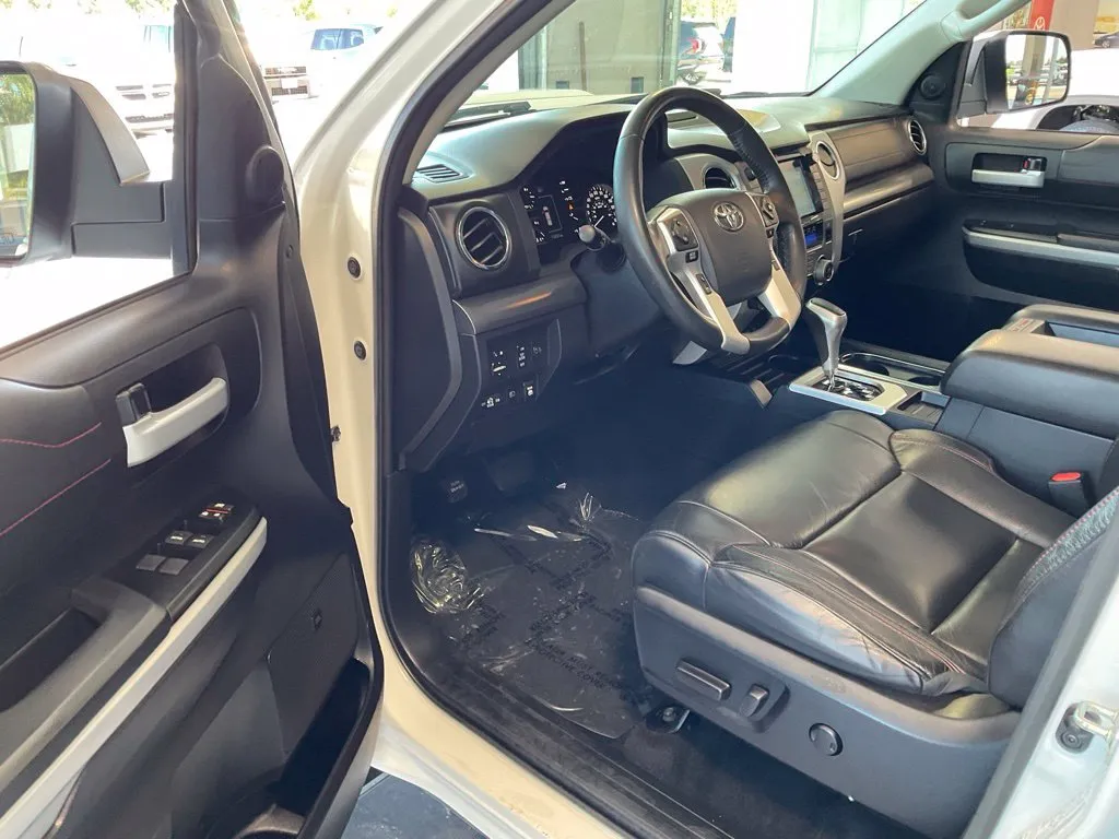 Toyota Tundra photo 9