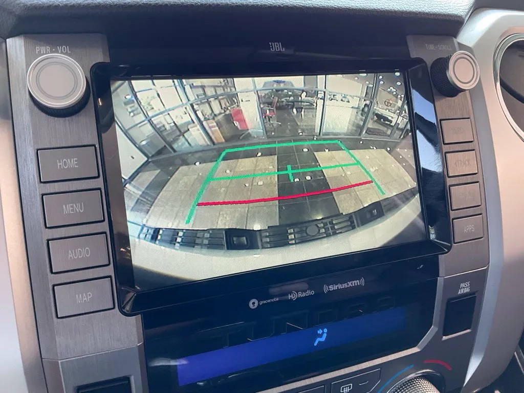 Toyota Tundra photo 17