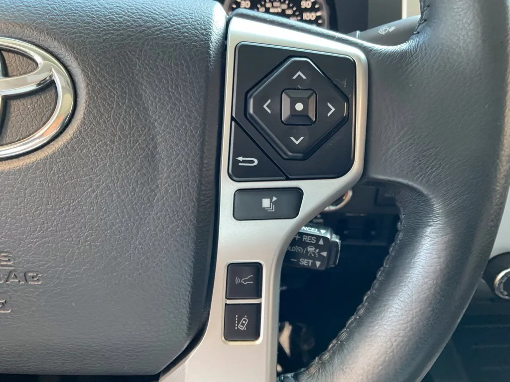 Toyota Tundra photo 13