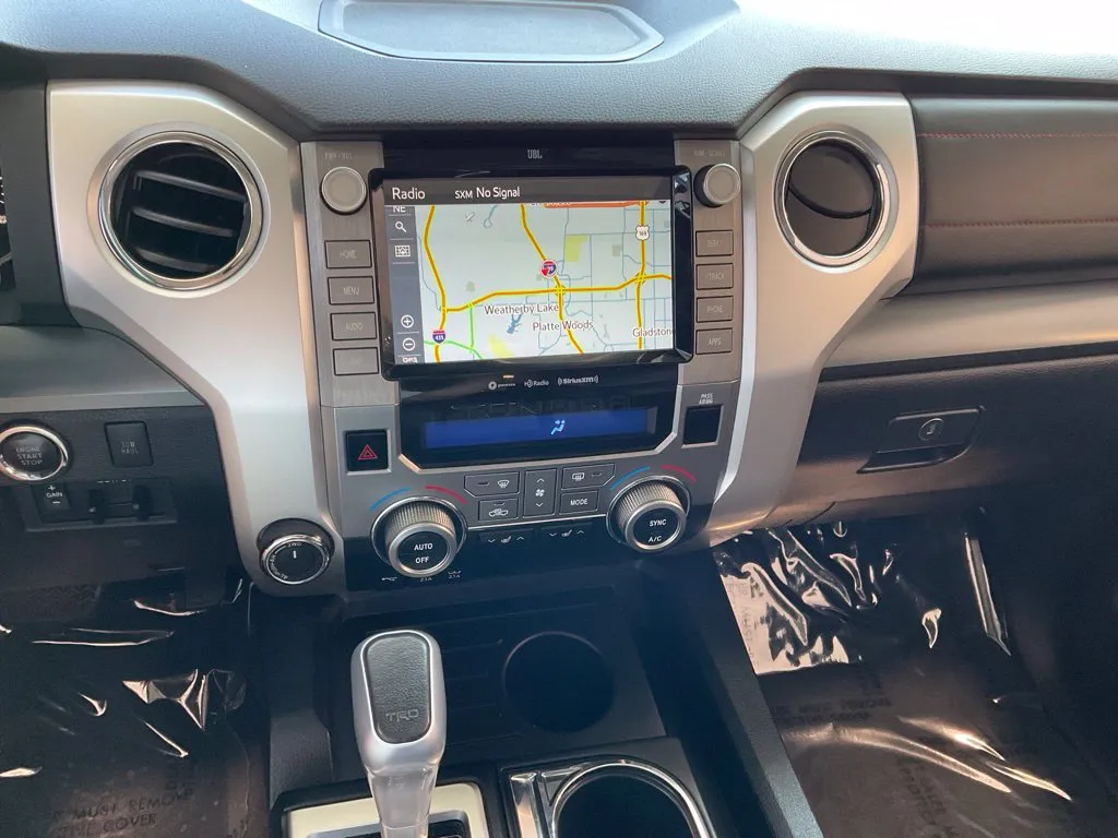 Toyota Tundra photo 15