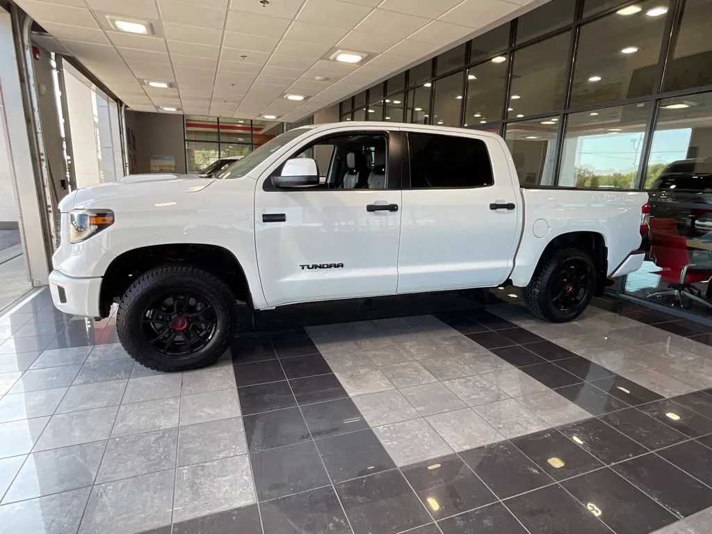 Toyota Tundra photo 3