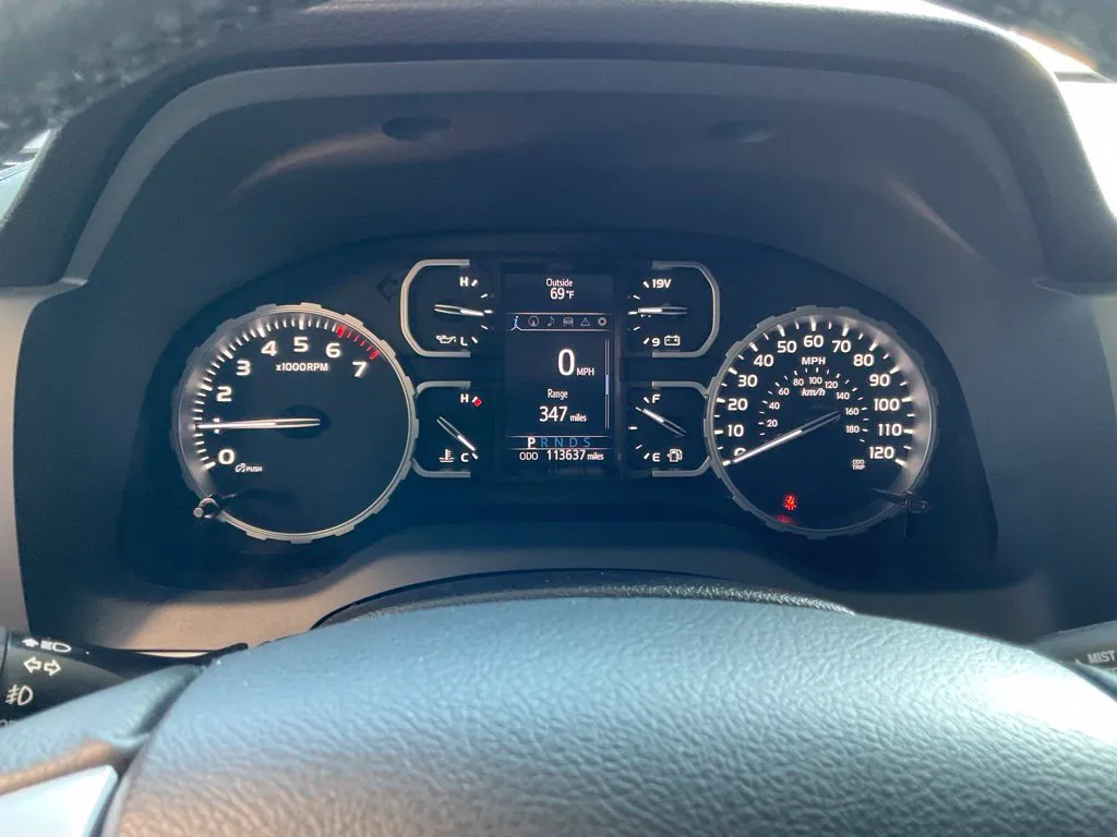 Toyota Tundra photo 14