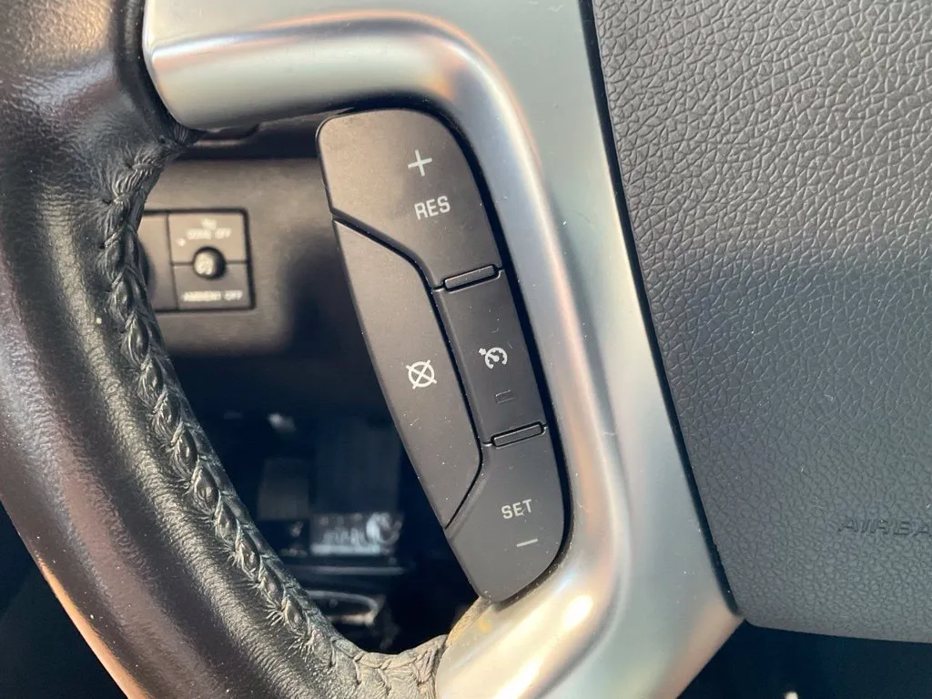Chevrolet Traverse photo 12
