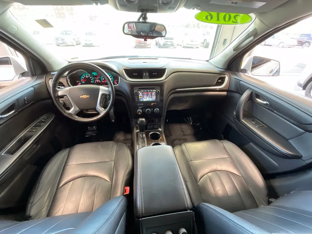 Chevrolet Traverse photo 8