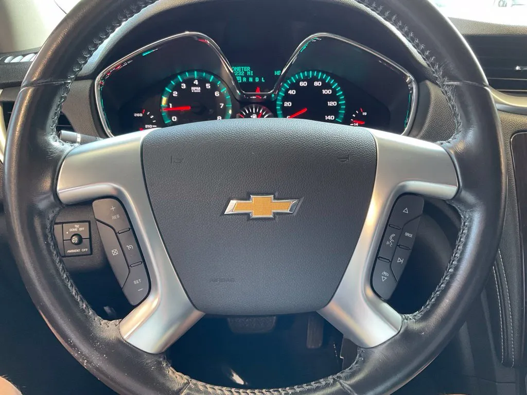 Chevrolet Traverse photo 11
