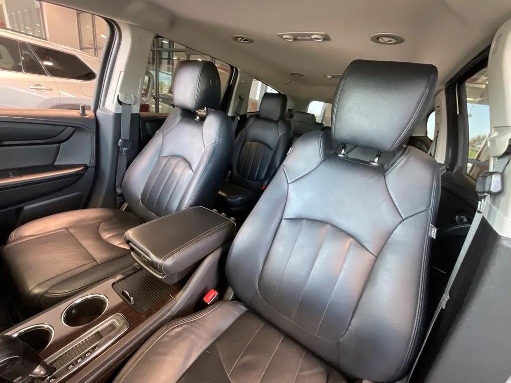 Chevrolet Traverse photo 10