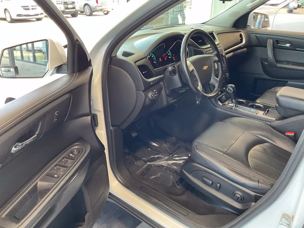 Chevrolet Traverse photo 9