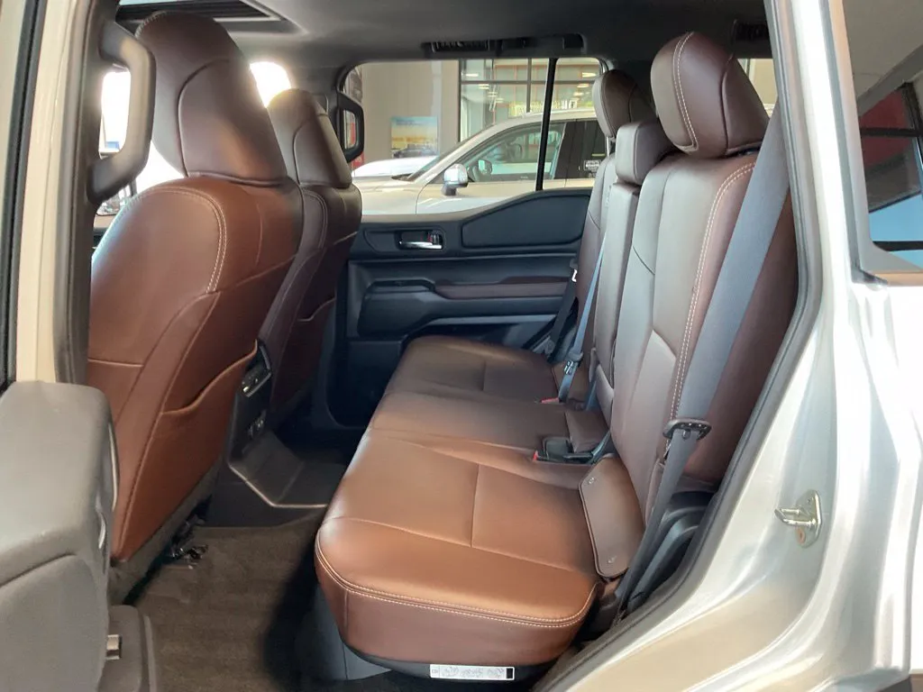 Toyota Land Cruiser photo 22