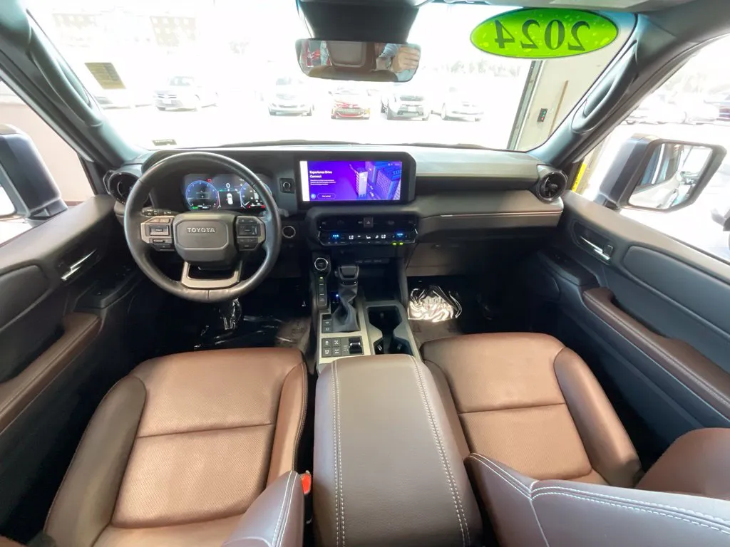 Toyota Land Cruiser photo 8