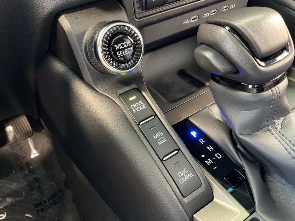 Toyota Land Cruiser photo 18