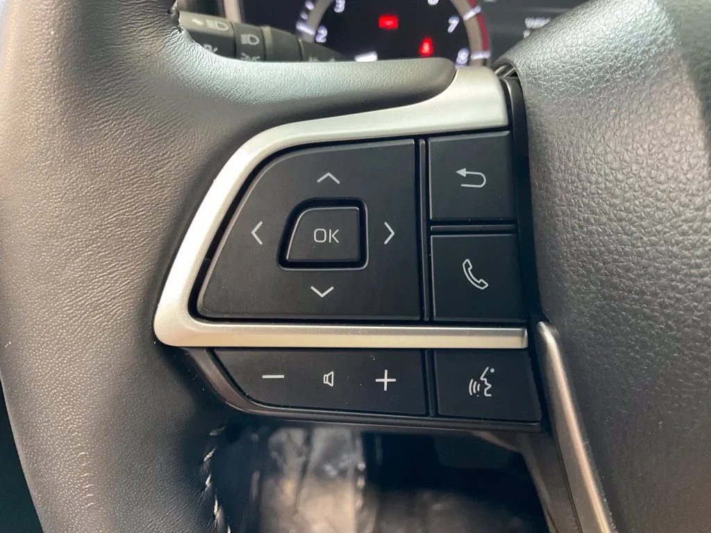 Toyota Highlander photo 12
