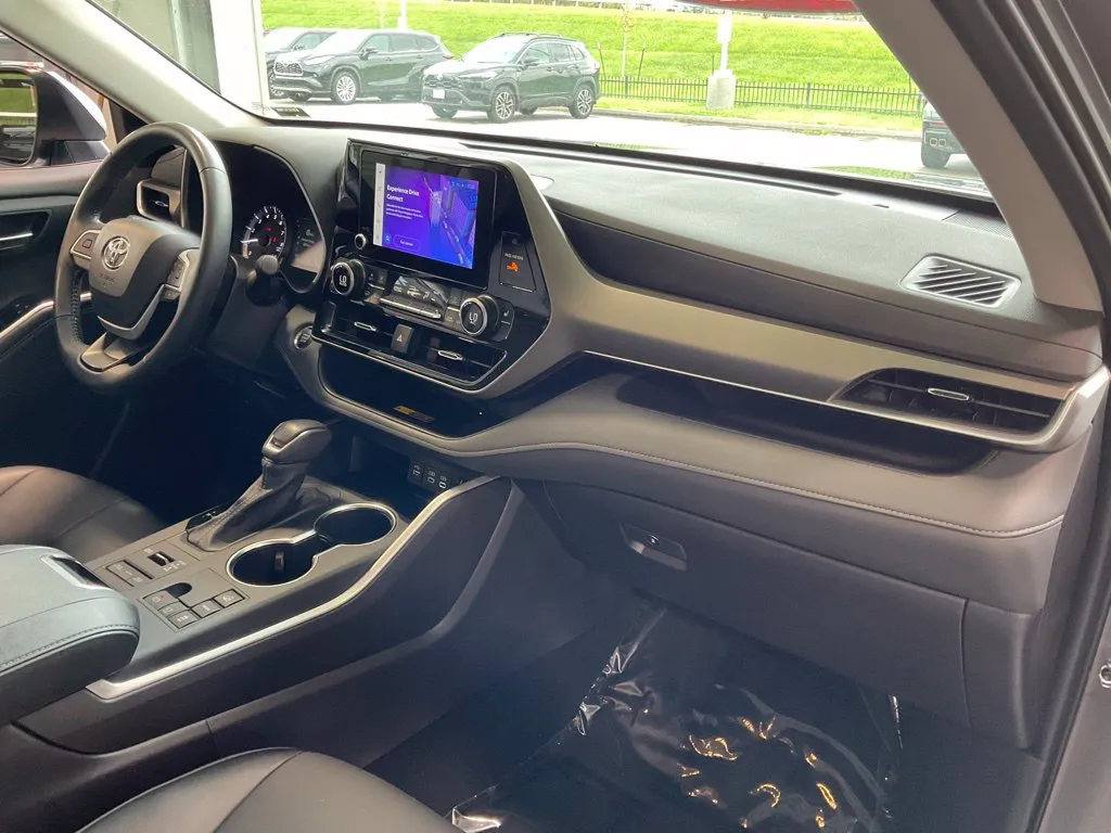 Toyota Highlander photo 18