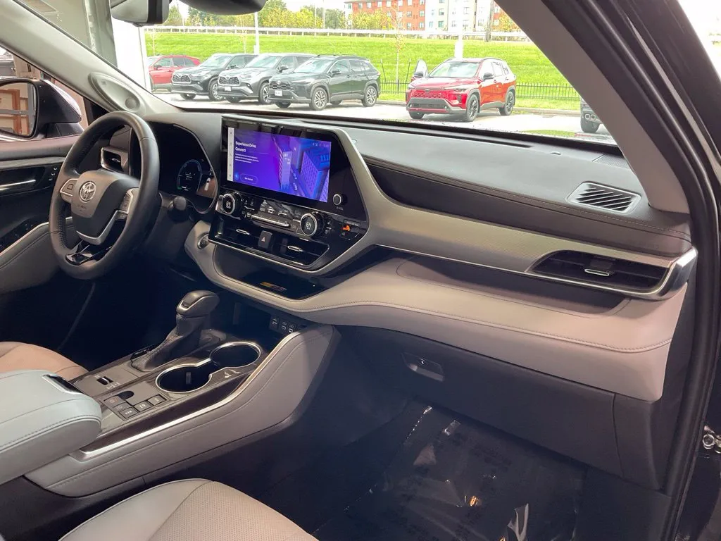 Toyota Highlander photo 18
