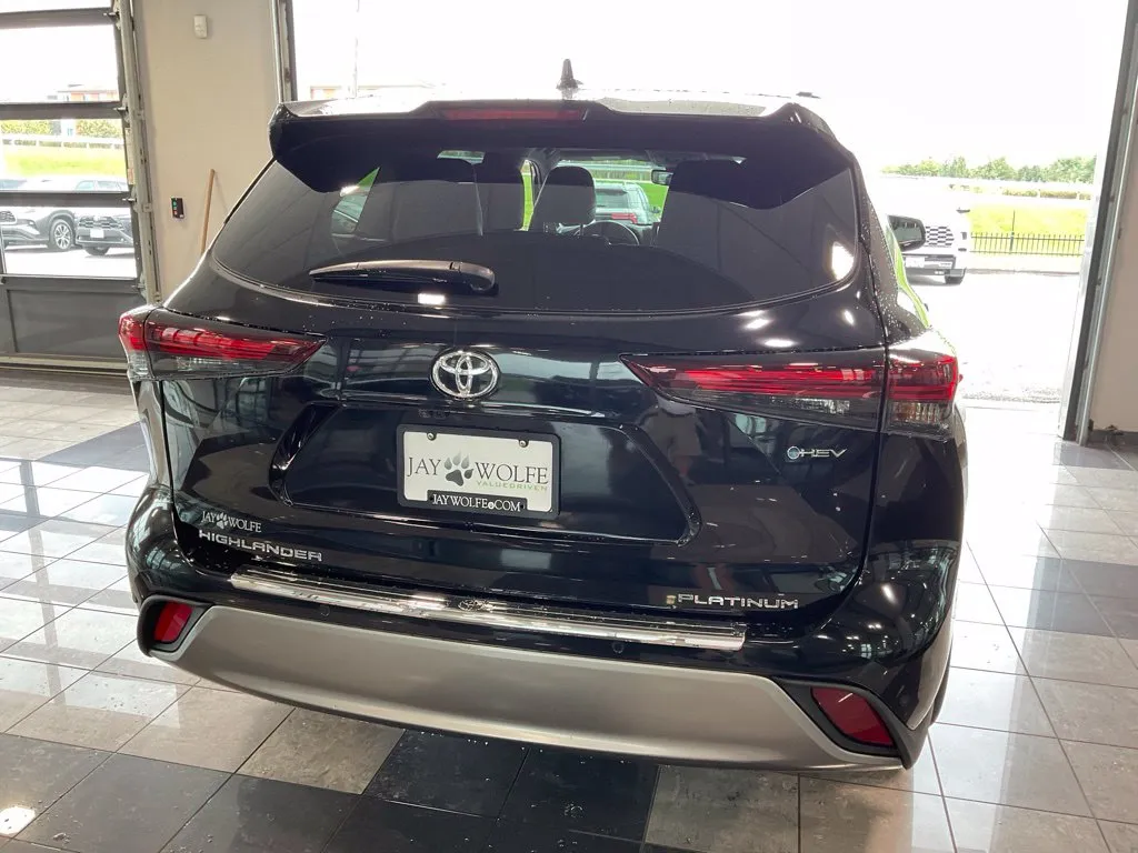 Toyota Highlander photo 5